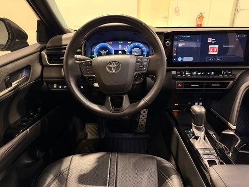 Used 2025 Toyota Camry XSE FWD image 29