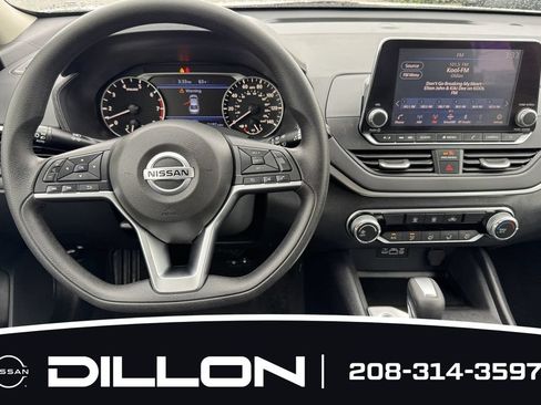 Used 2022 Nissan Altima 2.5 SV AWD/4WD image 14
