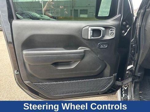 Used 2024 Jeep Wrangler Unlimited Rubicon w/ Technology Group image 20