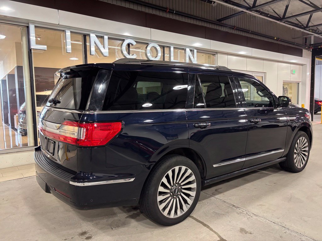 Used 2021 Lincoln Navigator Reserve w/ Luxury Package AWD/4WD image 5