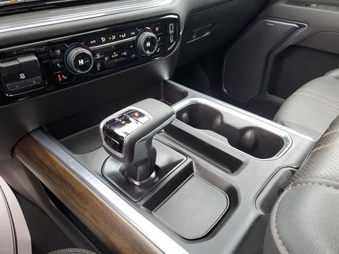 Used 2025 Chevrolet Silverado 1500 High Country image 19