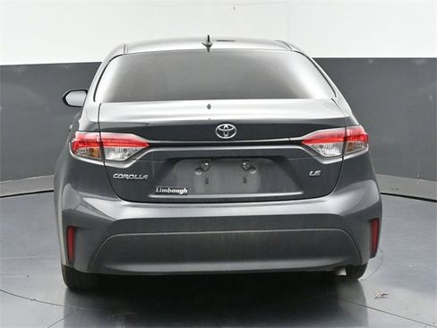Used 2025 Toyota Corolla LE image 32