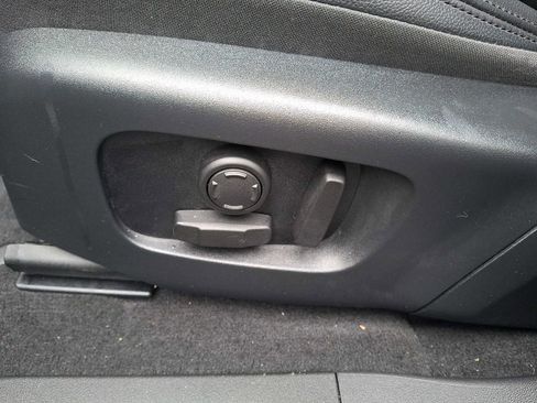 Used 2024 Land Rover Range Rover Evoque S image 8