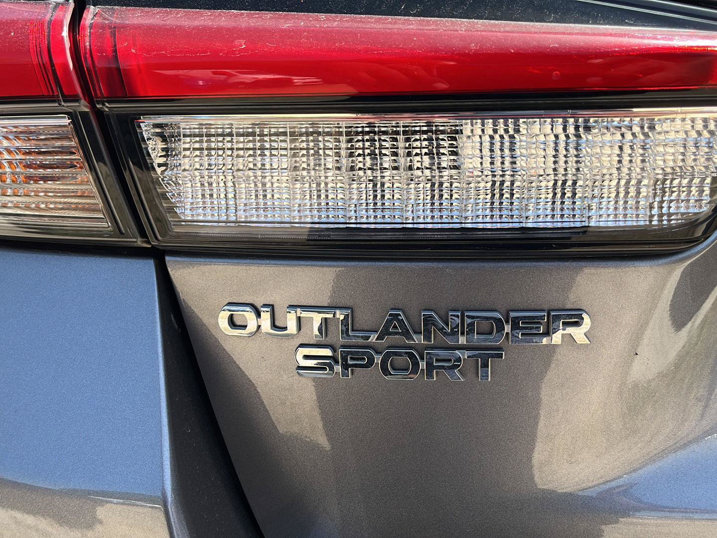 Used 2020 Mitsubishi Outlander Sport SE AWD/4WD image 18