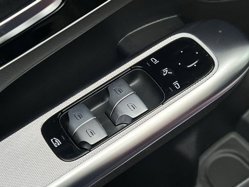 New 2026 Mercedes-Benz GLC 300 4MATIC image 13