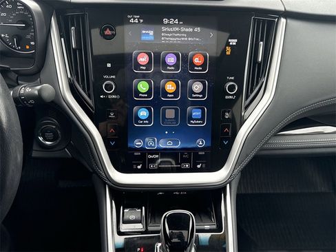 Used 2022 Subaru Outback Limited image 17