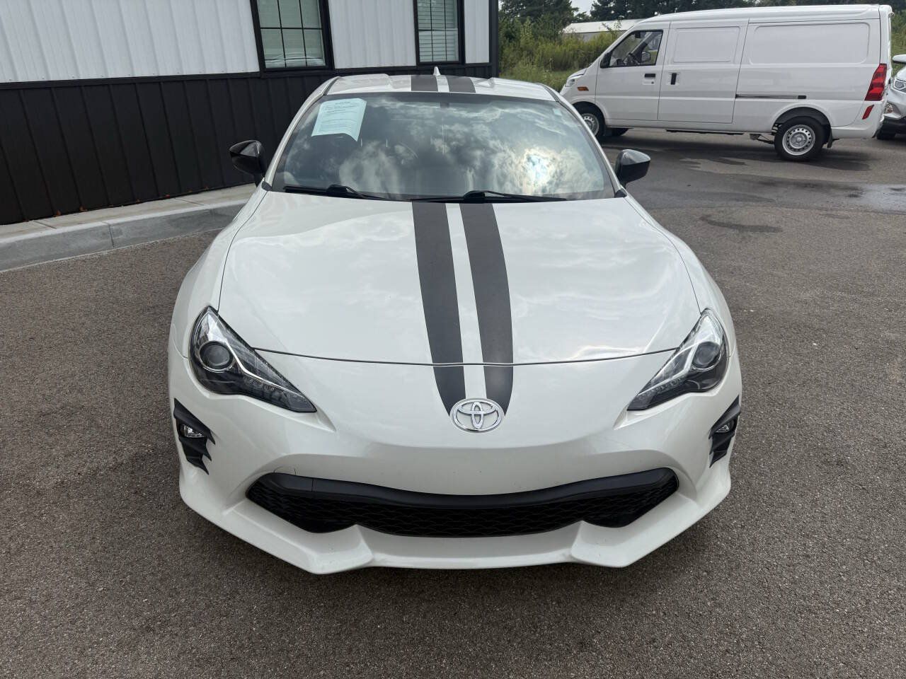 Used 2017 Toyota 86 860 Special Edition RWD image 2