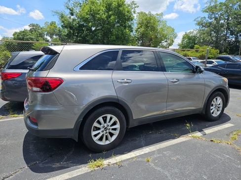 Used 2019 Kia Sorento FWD image 7