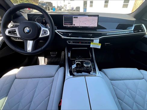 New 2026 BMW X5 xDrive40i AWD/4WD image 5