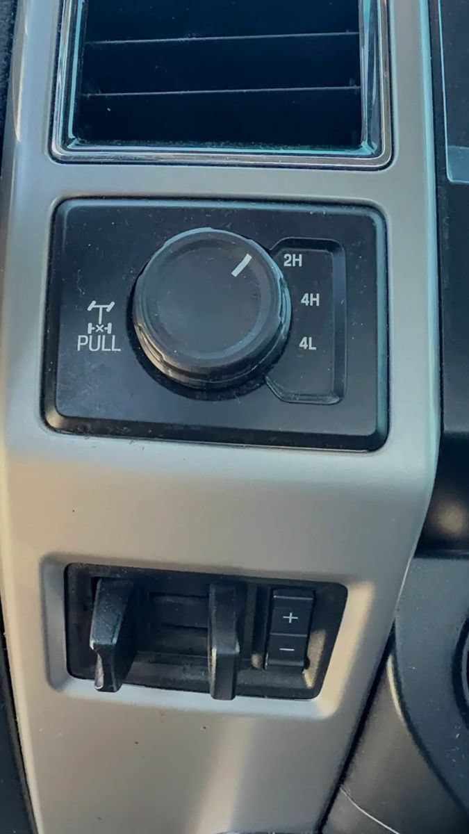 Used 2019 Ford F250 4x4 Crew Cab Super Duty image 8