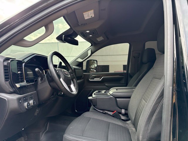 Used 2025 GMC Sierra 2500 SLE w/ SLE Value Package; AWD/4WD image 15