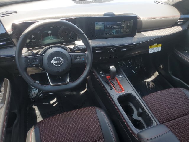Certified 2025 Nissan Kicks SR AWD/4WD image 10