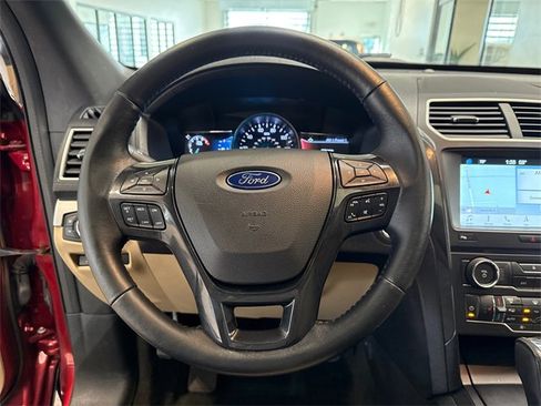 Used 2017 Ford Explorer XLT w/ Equipment Group 202A image 18