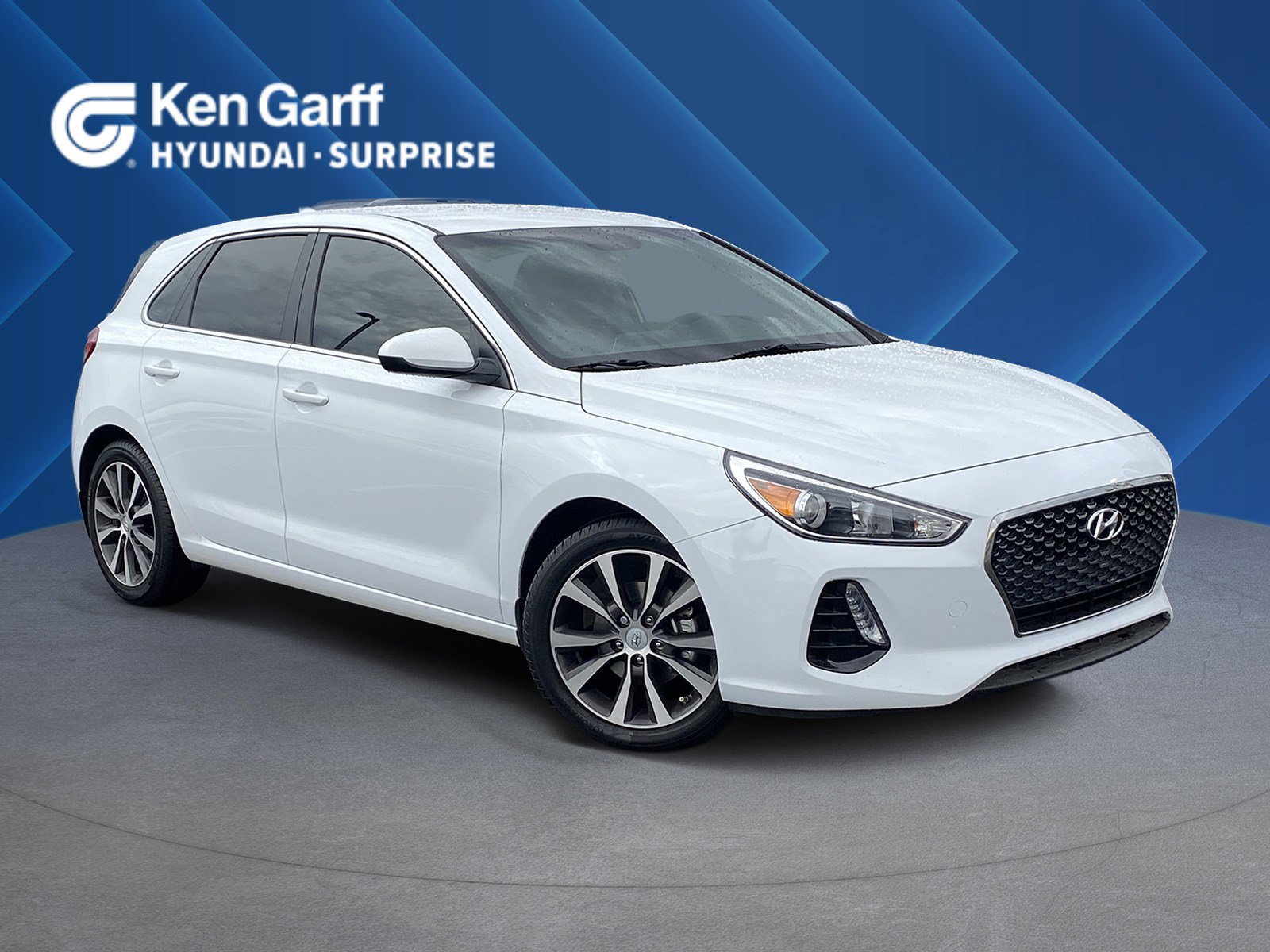 Used 2019 Hyundai Elantra GT FWD image 1
