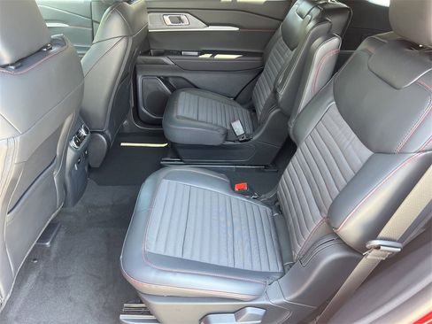 New 2025 Ford Explorer ST-Line w/ Premium Package image 22