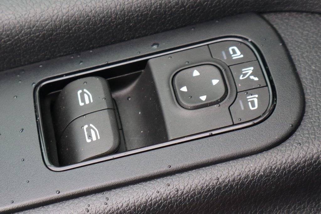 Used 2021 Mercedes-Benz Sprinter 2500 image 19