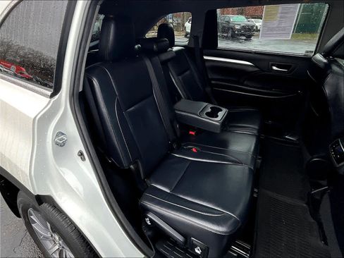 Used 2018 Toyota Highlander XLE w/ Protection Package #3 image 15