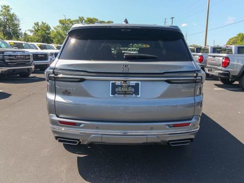 New 2026 Buick Enclave Avenir w/ Super Cruise Package FWD image 8