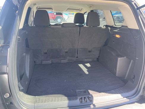 Used 2017 Ford Escape SE FWD image 13