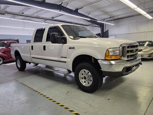 Used 2000 Ford F350 XLT image 15