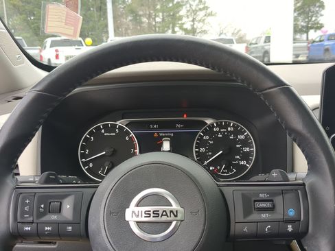 Used 2021 Nissan Rogue SL w/ Premium Package image 13