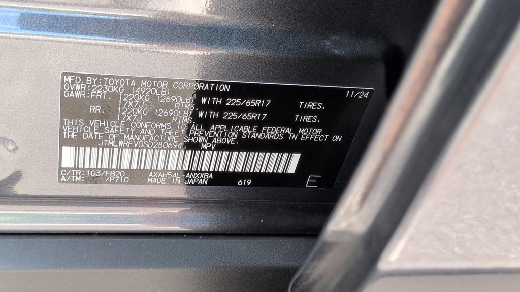 Used 2025 Toyota RAV4 LE AWD/4WD image 22