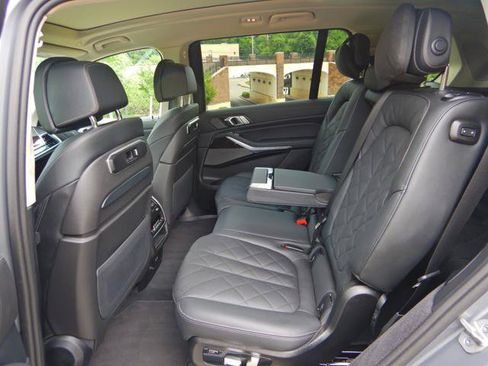 Used 2026 BMW X7 xDrive40i w/ Premium Package AWD/4WD image 16