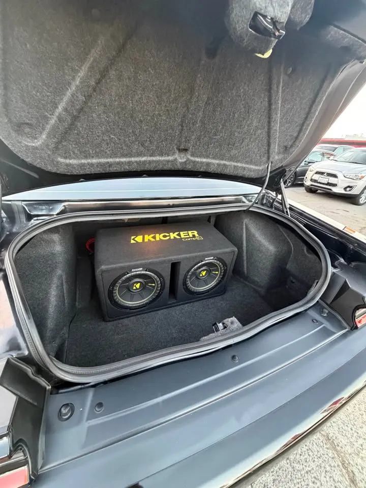 Used 2018 Dodge Challenger SXT RWD image 12