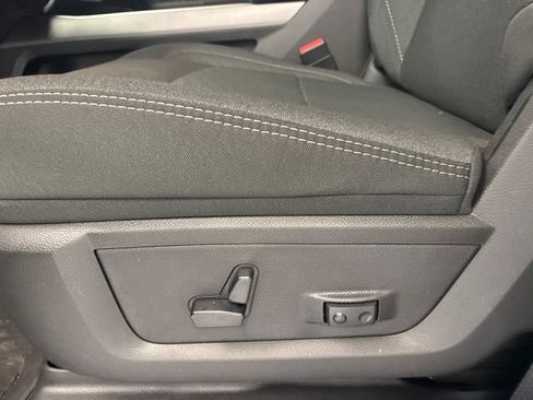 New 2026 RAM 3500 Big Horn AWD/4WD image 12