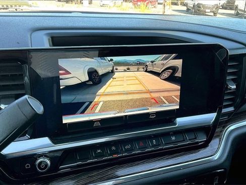 Used 2024 GMC Sierra 1500 Elevation image 21