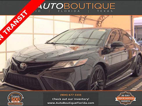 Used 2021 Toyota Camry XSE image 1