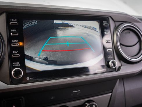 Used 2020 Toyota Tacoma TRD Off-Road image 22