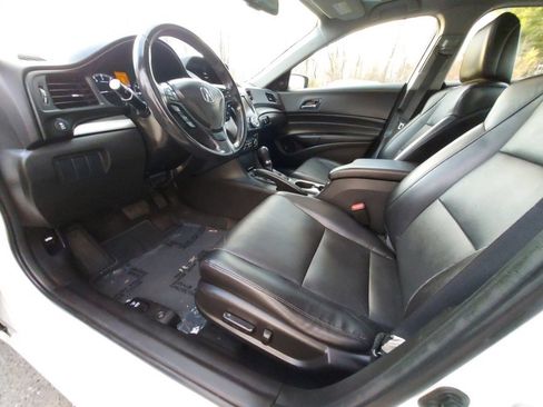 Used 2017 Acura ILX w/ Premium Package image 7