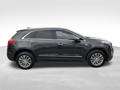Used 2017 Cadillac XT5 Luxury w/ Driver Awareness Package image 7