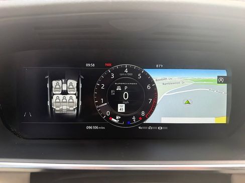 Used 2018 Land Rover Range Rover Supercharged AWD/4WD image 13