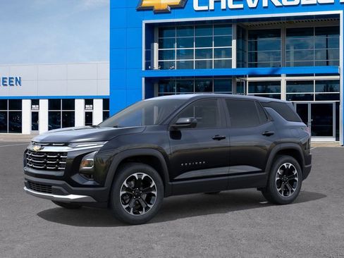 New 2026 Chevrolet Equinox LT w/ Convenience Package II image 2