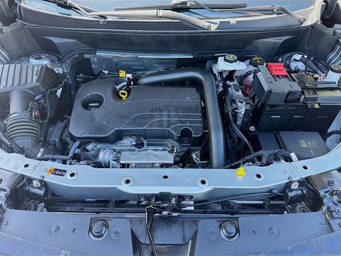 Used 2025 Chevrolet Equinox LT FWD image 30