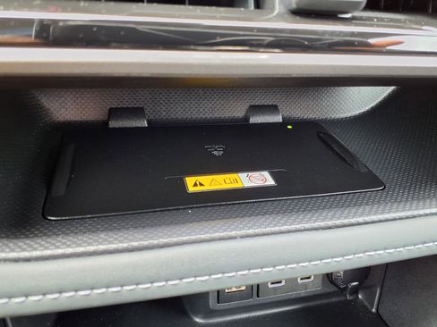 Used 2025 Toyota Highlander XLE image 17