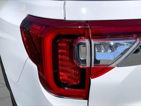 Used 2023 GMC Acadia SLT AWD/4WD image 28
