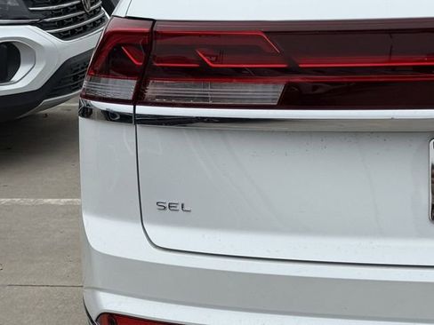New 2026 Volkswagen Atlas Cross Sport SEL AWD/4WD image 5