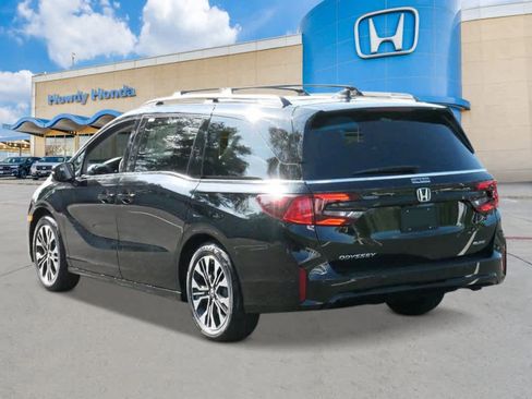 New 2026 Honda Odyssey Elite image 3