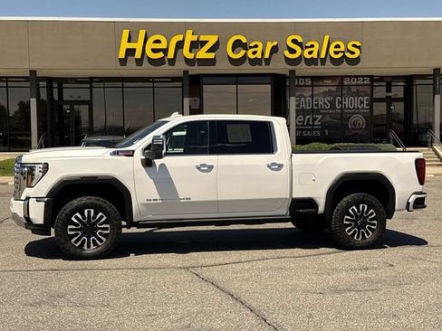 Used 2024 GMC Sierra 2500 Denali w/ Denali Reserve Package AWD/4WD image 1