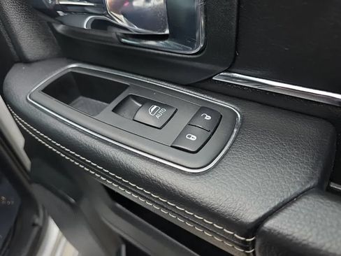 Used 2018 RAM 1500 Laramie AWD/4WD image 23