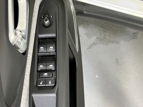 Used 2022 Jeep Compass Latitude AWD/4WD image 17