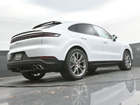 New 2026 Porsche Cayenne S image 36