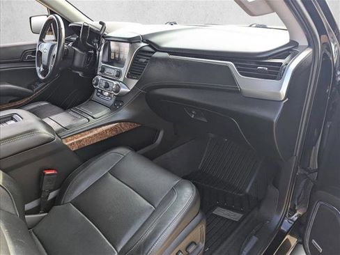 Used 2018 Chevrolet Suburban Premier image 19