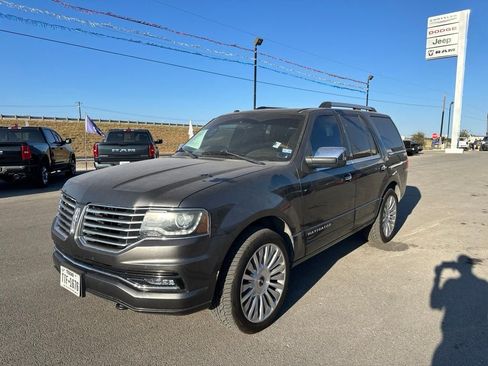Used 2016 Lincoln Navigator Select AWD/4WD image 1
