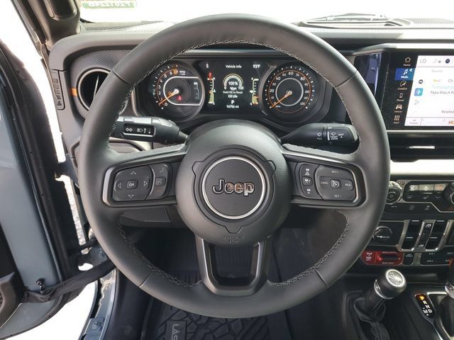 Used 2025 Jeep Gladiator Mojave w/ Convenience Group AWD/4WD image 15