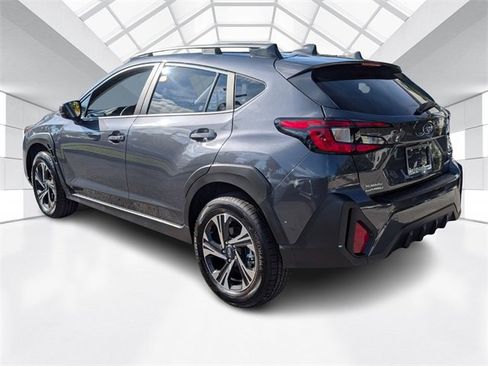 Used 2025 Subaru Crosstrek 2.0i Premium image 5