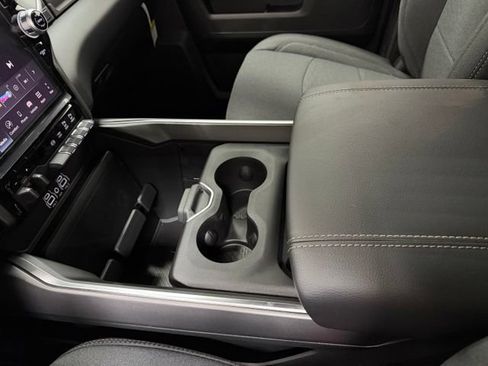 New 2026 RAM 3500 Big Horn AWD/4WD image 20